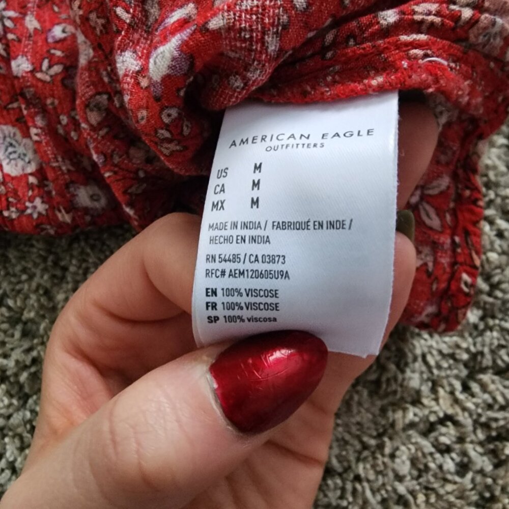 American Eagle Flowy Long Sleeve V-Neck Top - Picture 6 of 6